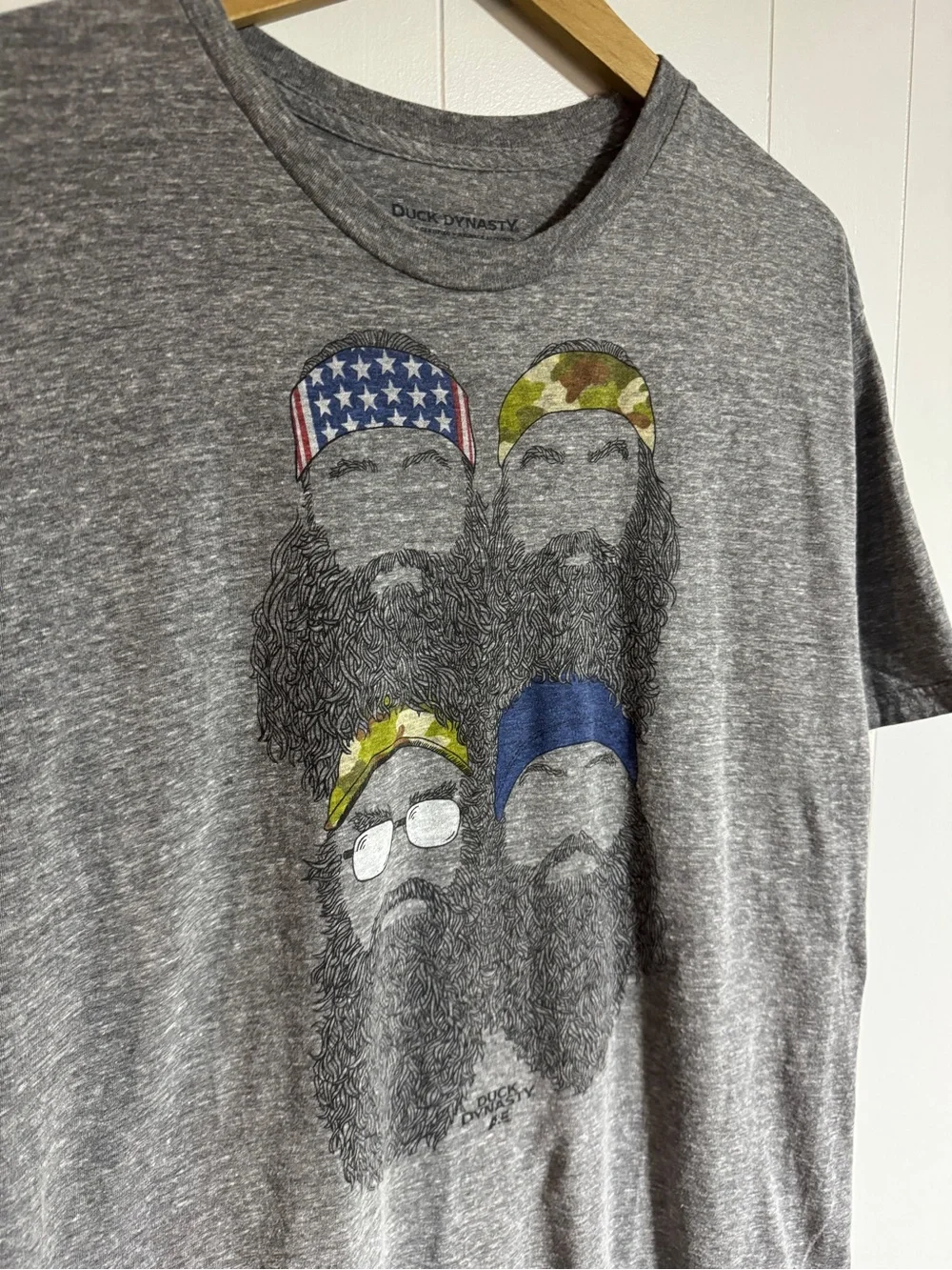 Grey Duck Dynasty T-shirt Heather Grey Tee Beard Graphic Tee TV Show Mens L